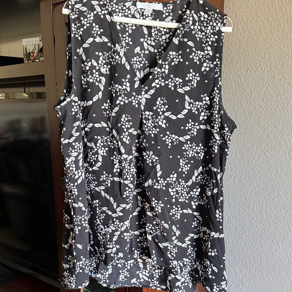 Fever Black and White Floral Blouse